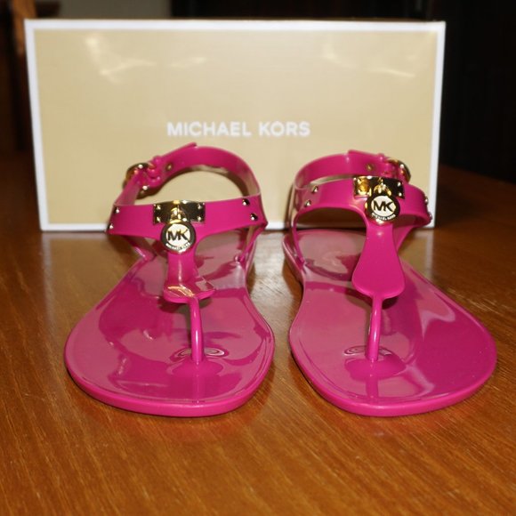 hot pink jelly sandals